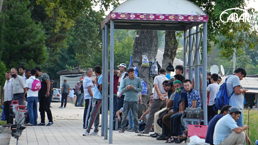 «Мардикорбазар» в Душанбе. Иллюстративное фото. Источник: CABAR.asia