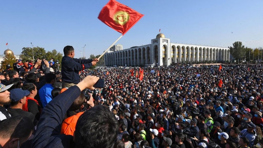 Кіреберісте мас қыздар