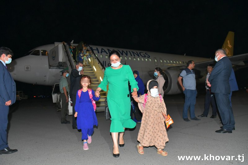 26 июля 2022 года из Сирии вернулась вторая группа граждан Таджикистана. Фото: Khovar.tj