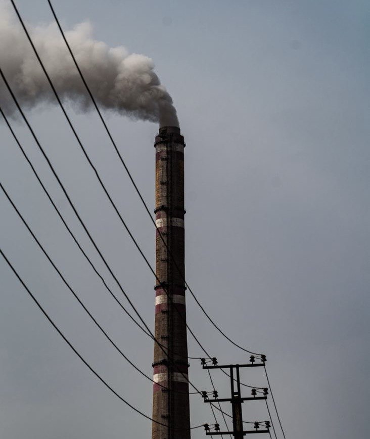 Выбросы от предприятий, работающих на угле и мазуте загрязняют воздух. Фото CABAR.asia 